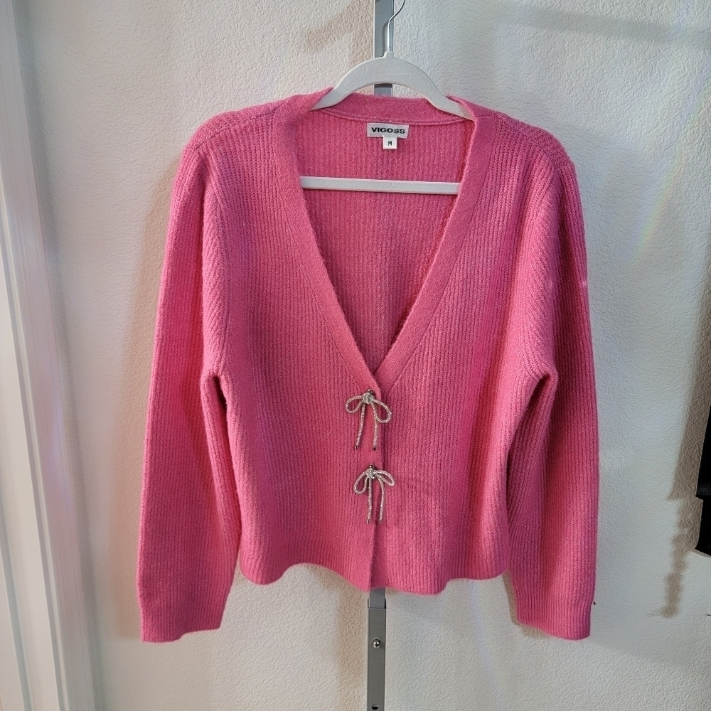 VIGOSS Pink V-Neck Sweater with Rhinestone Bow Snap Front